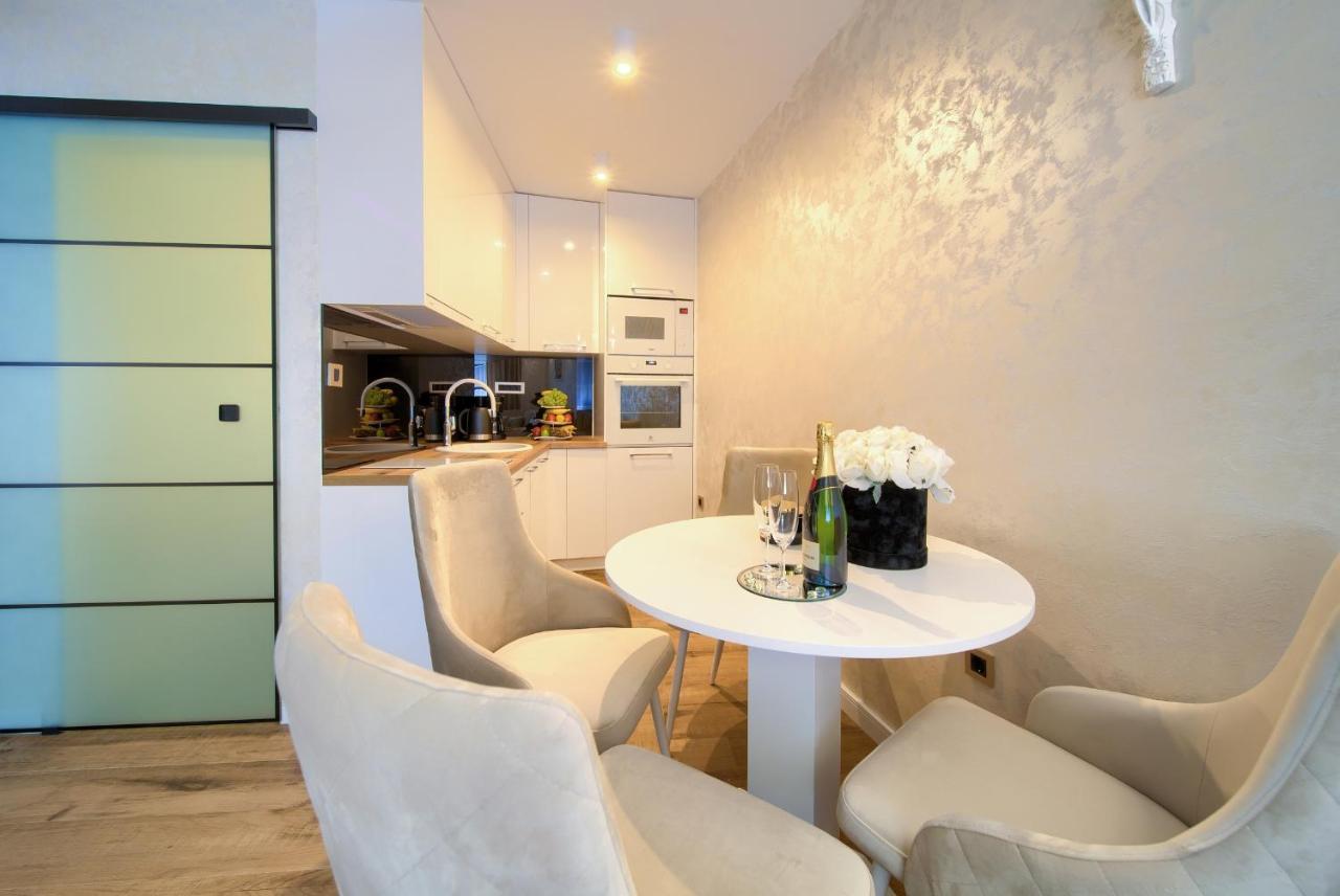 Luxury Apartments Jf 拉布 外观 照片