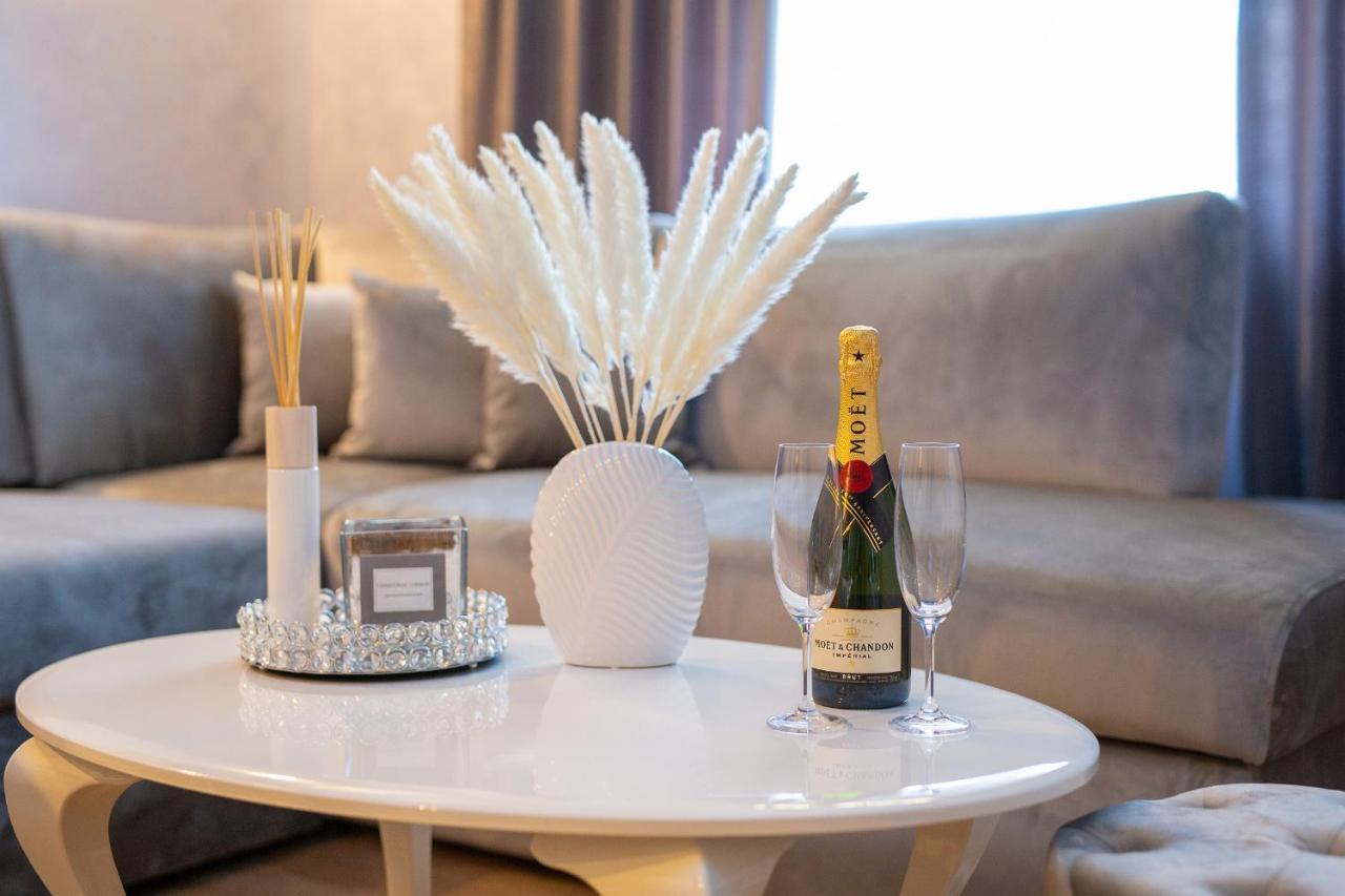 Luxury Apartments Jf 拉布 外观 照片